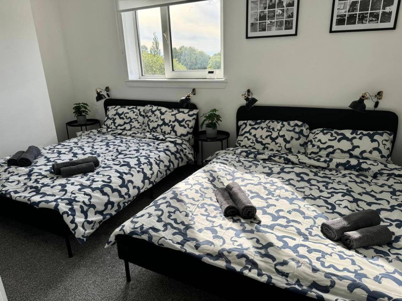 Clydebank Brand New 3Bdr Home, Glasgow Экстерьер фото