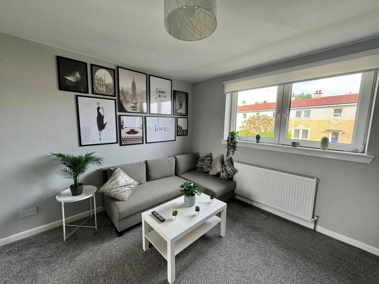 Clydebank Brand New 3Bdr Home, Glasgow Экстерьер фото