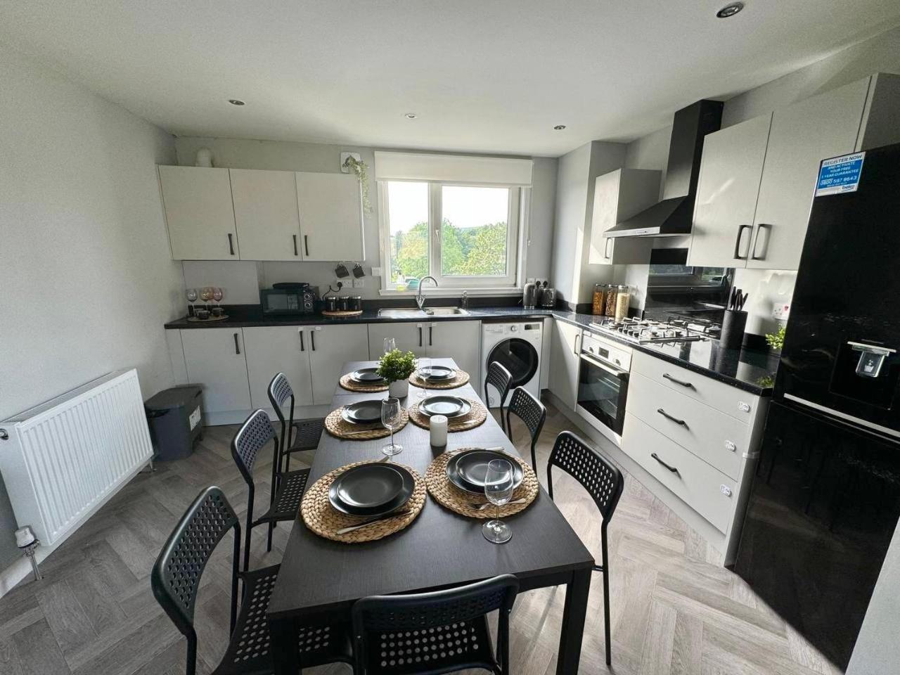 Clydebank Brand New 3Bdr Home, Glasgow Экстерьер фото